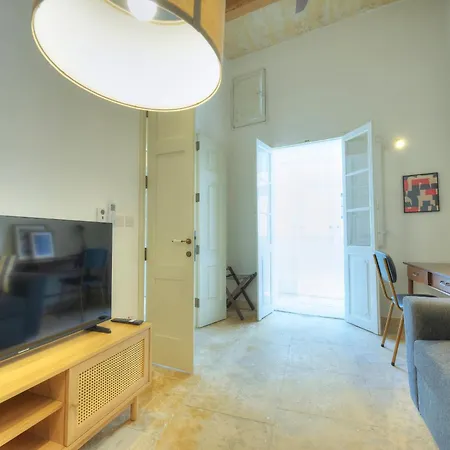 Sumptuous Townhouse With Roof Terrace Agal1-1 * Birgu