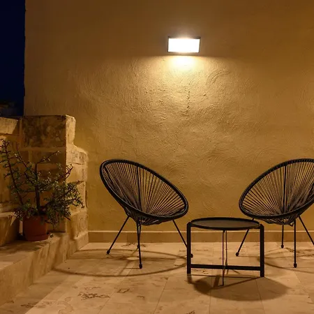 Sumptuous Townhouse With Roof Terrace Agal1-1 *