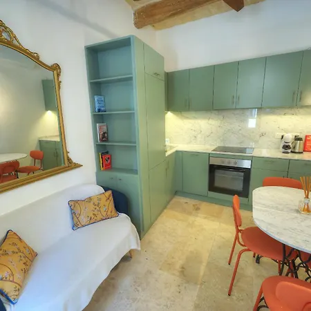 Sumptuous Townhouse With Roof Terrace Agal1-1 Vittoriosa