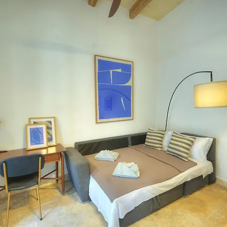 Ferienhaus Sumptuous Townhouse With Roof Terrace Agal1-1