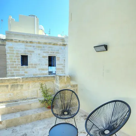 Sumptuous Townhouse With Roof Terrace Agal1-1 * Vittoriosa