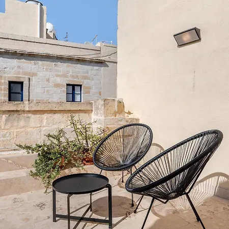 Sumptuous Townhouse With Roof Terrace Agal1-1