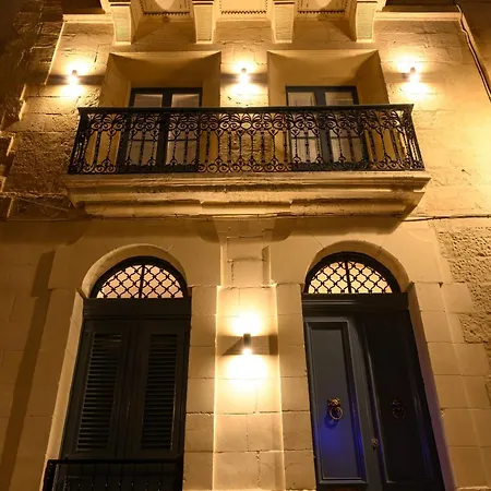 Σπίτι διακοπών Sumptuous Townhouse With Roof Terrace Agal1-1