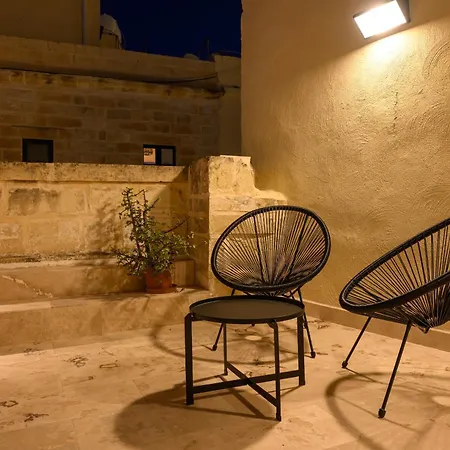 Ferienhaus Sumptuous Townhouse With Roof Terrace Agal1-1 Vittoriosa