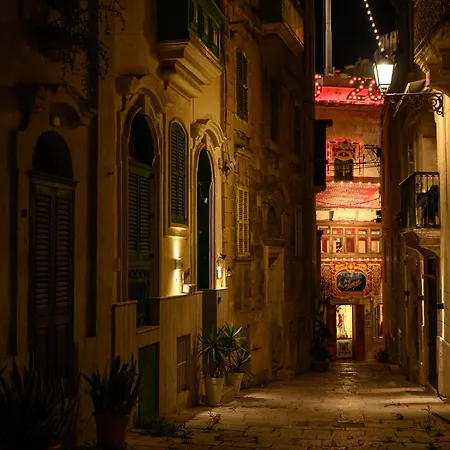 Σπίτι διακοπών Sumptuous Townhouse With Roof Terrace Agal1-1